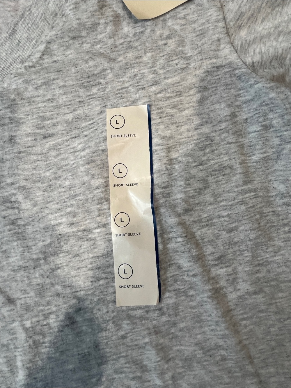 Universal Thread Heather Gray V-Neck Short Sleeve Tee - Picture 3 of 7